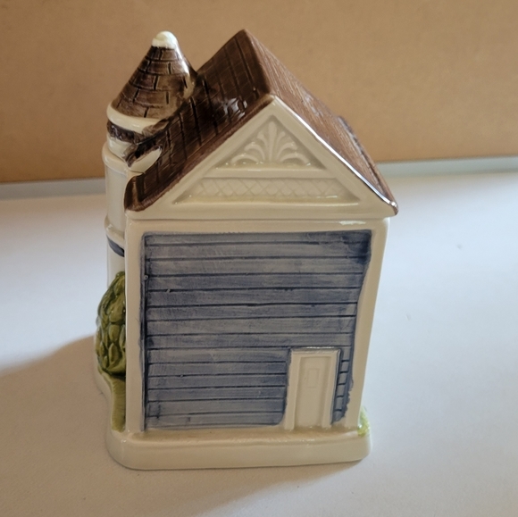 Vintage Otagiri Victorian Row House Cannister 1981 With Lid - Picture 2 of 13